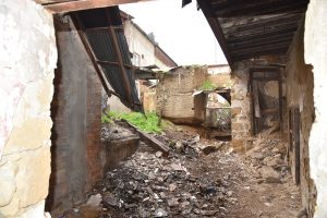 Surlariçi’nde 2 çöp ev LTB tarafından temizlendi 3 Surlariçi’nde 2 çöp ev LTB tarafından temizlendi