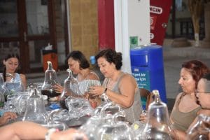 LTB Teraryum Atölyesi ile çocuklar ve yetişkinler fanusa bitki ekimini öğrendi 3 LTB Teraryum Atölyesi ile çocuklar ve yetişkinler fanusa bitki ekimini öğrendi