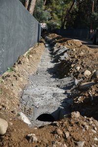 LTB,Kaymaklı-Çağlayan geçiş yolundaki yağmur suyu drenaj sorununu çözdü 3 LTB,Kaymaklı-Çağlayan geçiş yolundaki yağmur suyu drenaj sorununu çözdü